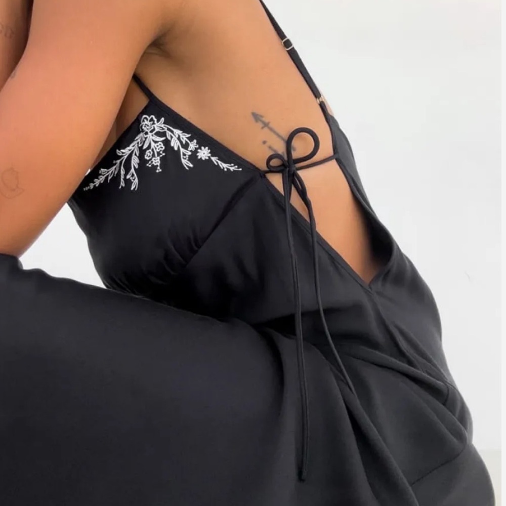 Rumored Meadow Midi Dress in Black - slinky midi with embroidered details - Picture 3 of 7